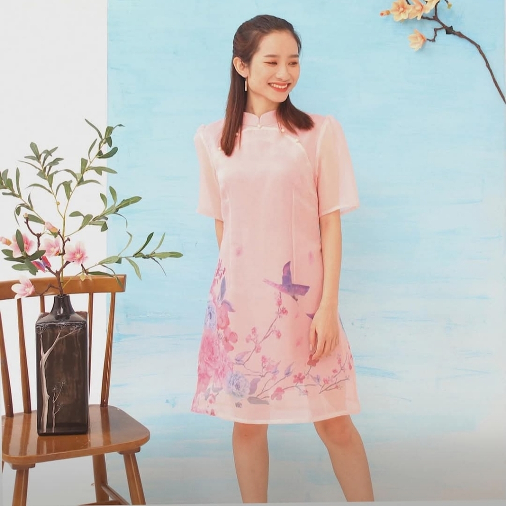 Pink Floral Cheongsam - Picture 4 of 7